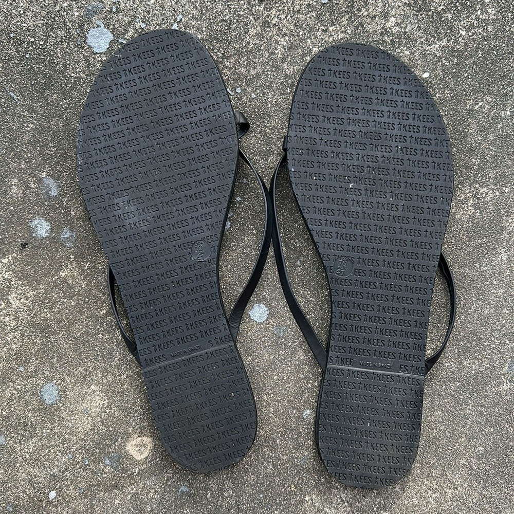 Tkees Black Riley Sandal - Picture 2 of 5